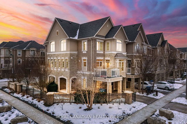 2401 Greenwich Drive