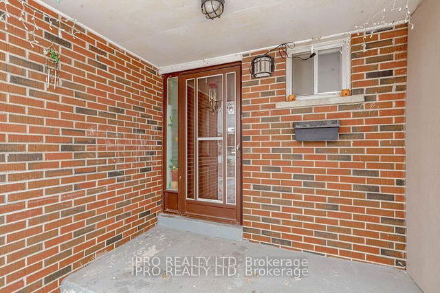 Unit 1 - 7406 Darcel Avenue