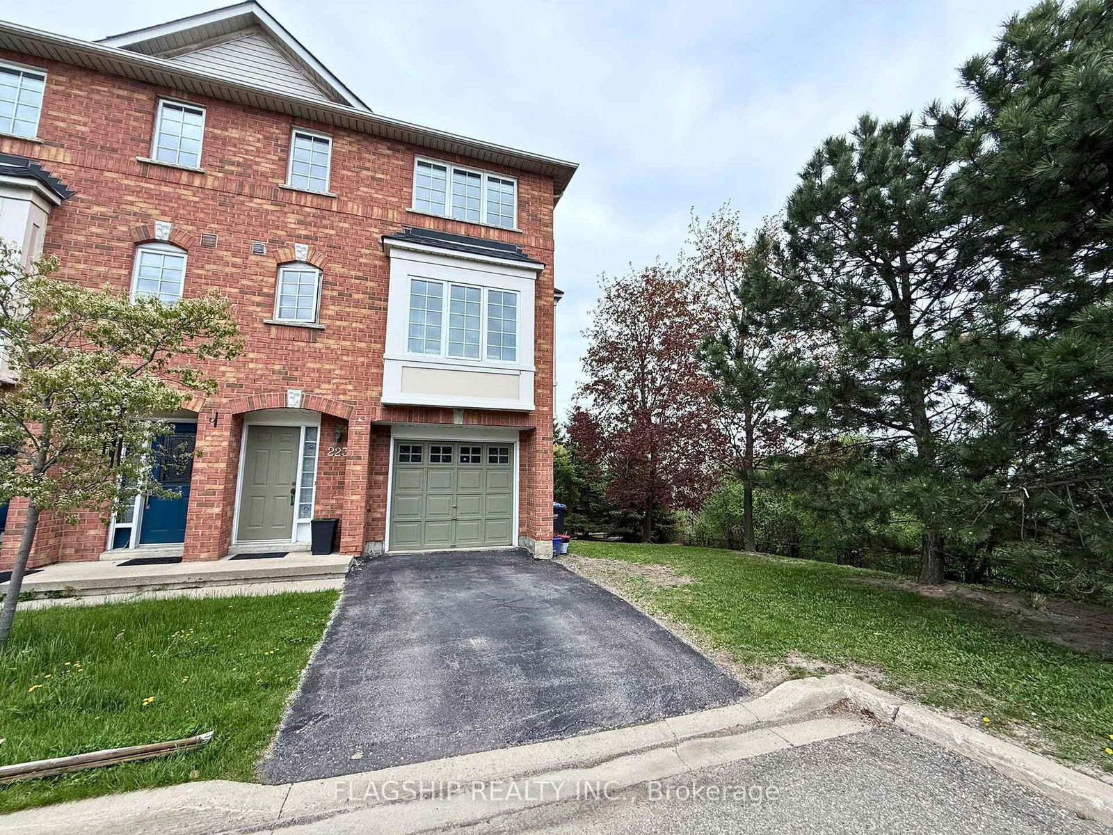 Townhouse for lease at 223-80 Acorn Place, Mississauga, Hurontario, L4Z 4E6 - MLS: W12138062