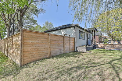 6 Dorsey Dr, Toronto - Maple Leaf image-0-3