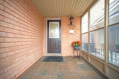 107 Herdwick St, Brampton - Gore Industrial North image-0-2