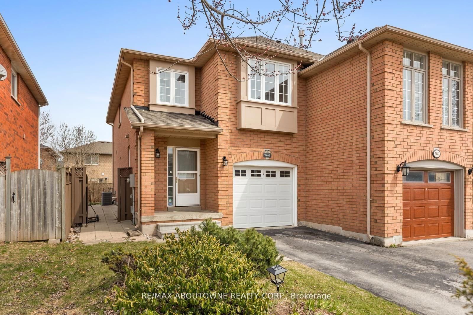 Townhouse for sale at 2149 Shorncliffe Boulevard, Oakville, Westmount, L6M 3W7 - MLS: W12138279