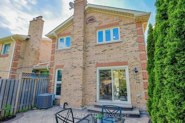 2696 Jerring Mews