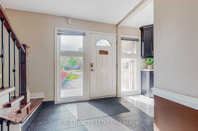 2696 Jerring Mews