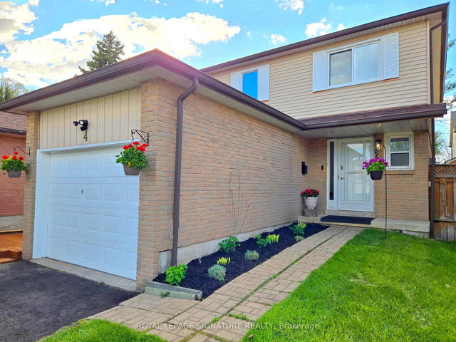 4 Greenleaf Crescent