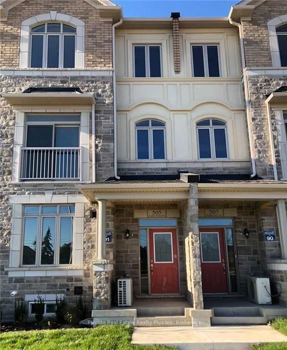 505 Dundas Street