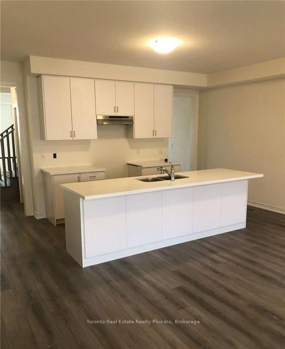 505 Dundas Street