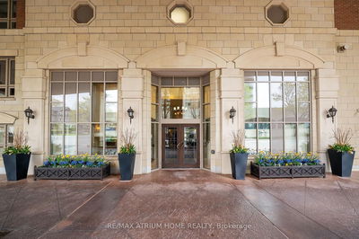Unit 605 — 111 Forsythe St, Oakville - Central image-0-2