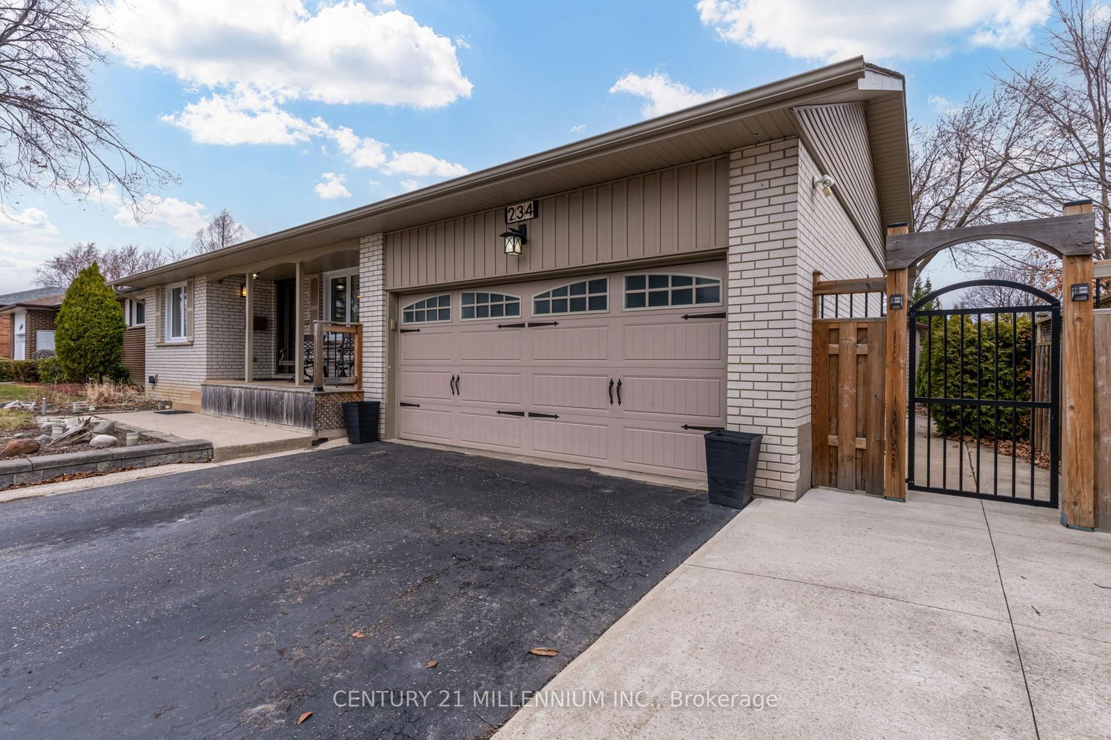 Detached House for sale at 234 Elizabeth Street, Brampton, Brampton South, L6Y 1S1 - MLS: W12138845