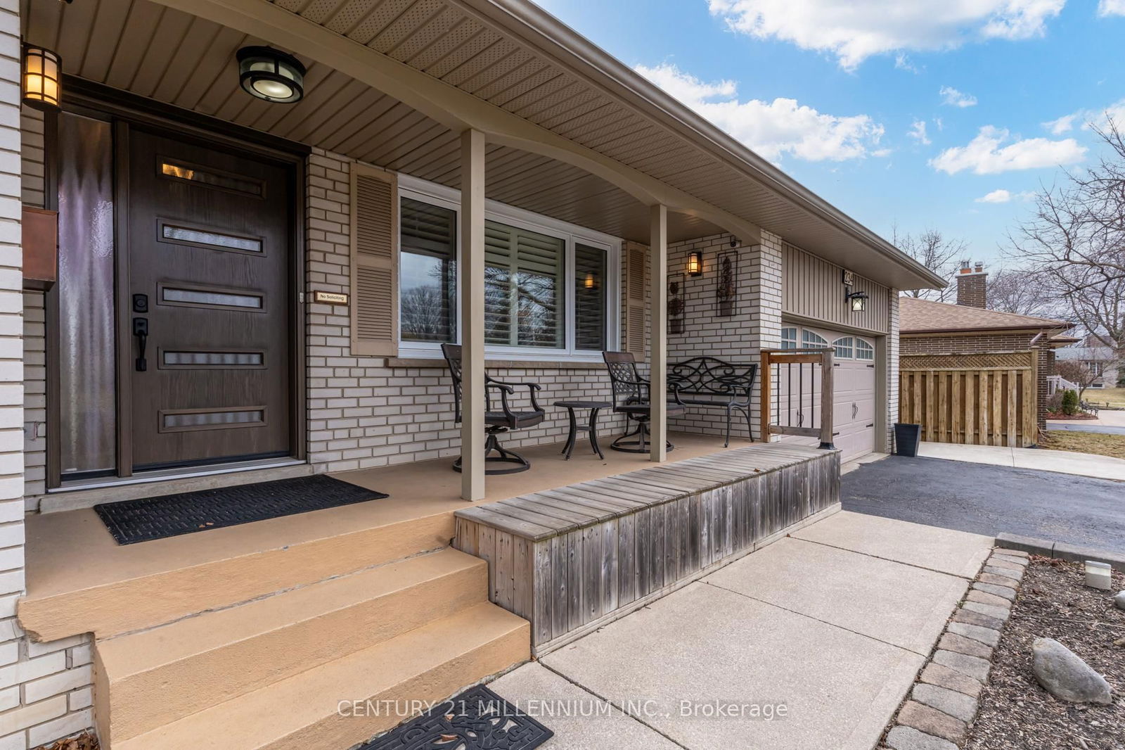Detached House for sale at 234 Elizabeth Street, Brampton, Brampton South, L6Y 1S1 - MLS: W12138845