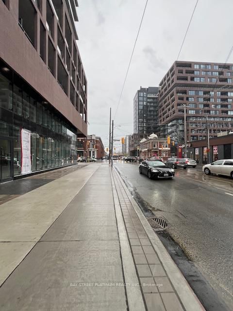 502 - 285 Dufferin Street