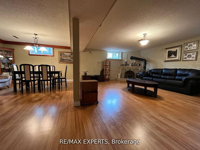 12 Blue Haven Crescent
