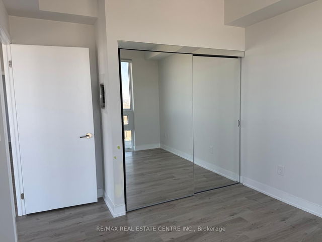 4203 - 430 Square One Drive