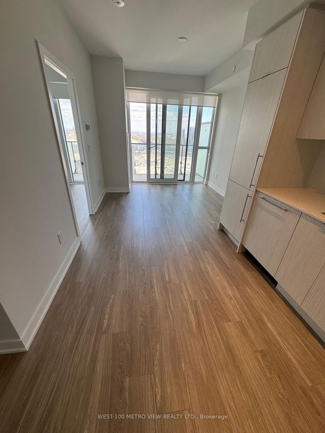 3902 - 430 Square One Drive