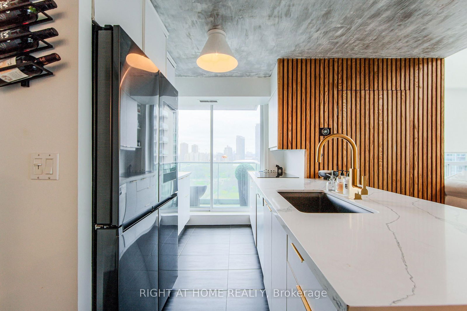 Condo for lease at 728-250 Manitoba Street, Toronto, Mimico, M8Y 4G8 - MLS: W12139130