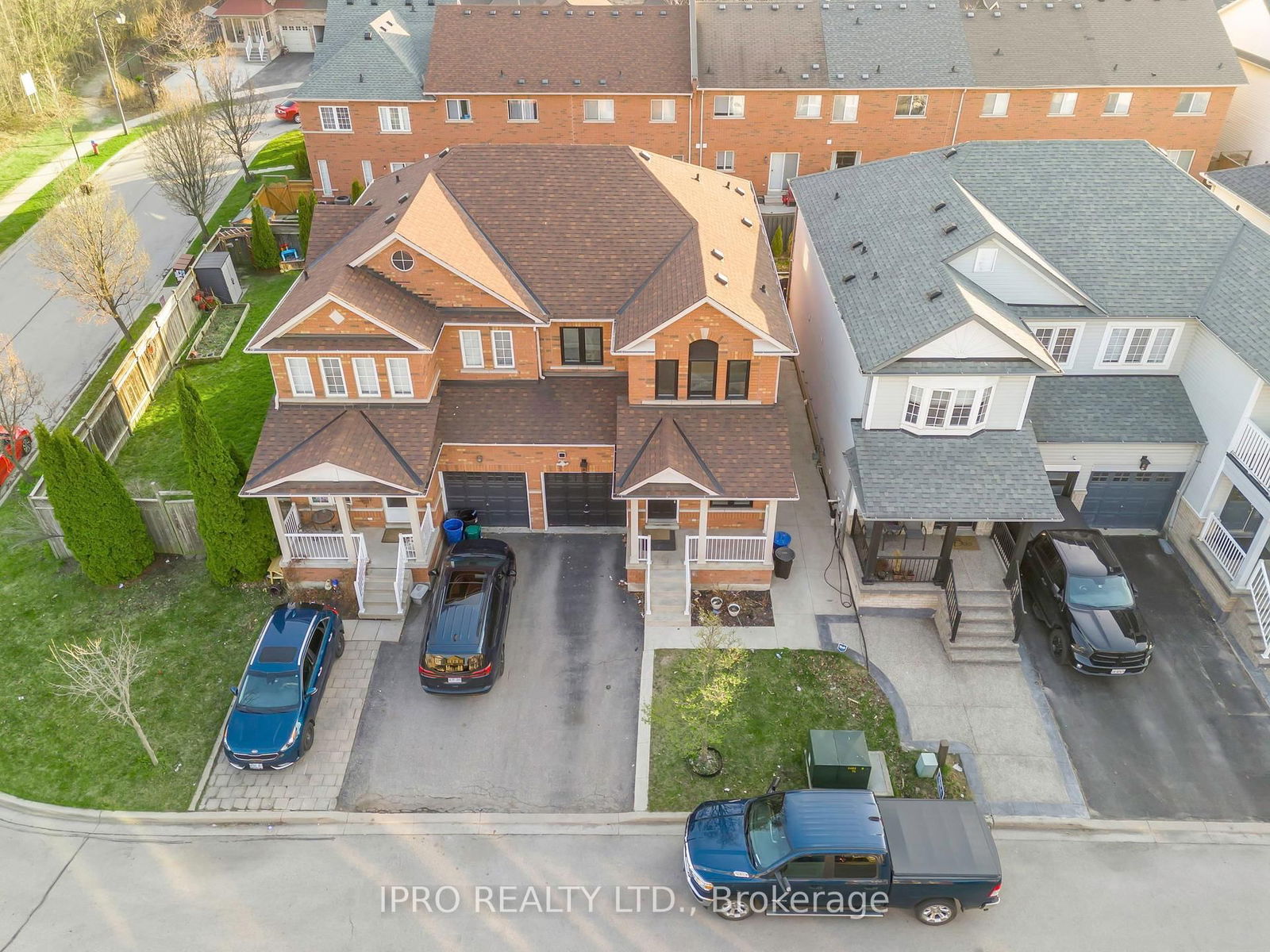Semi-Detached House for sale at 147 Waters Boulevard, Milton, Dempsey, L9T 6K5 - MLS: W12139150