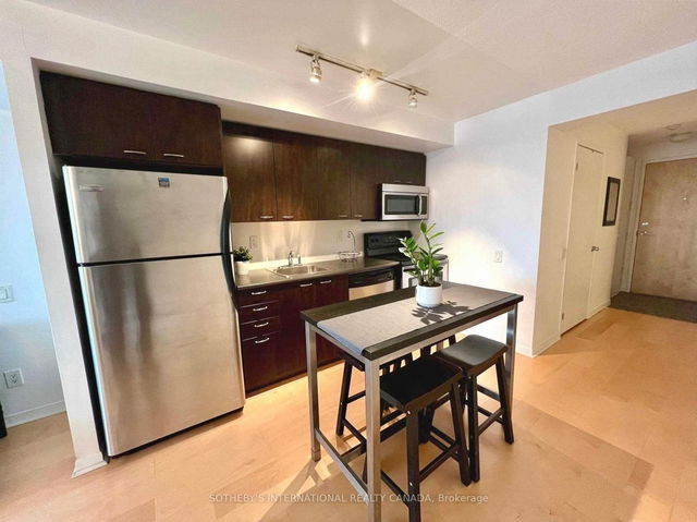 403 - 1050 The Queensway N/A