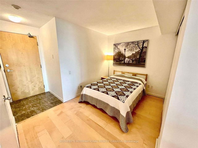 403 - 1050 The Queensway N/A
