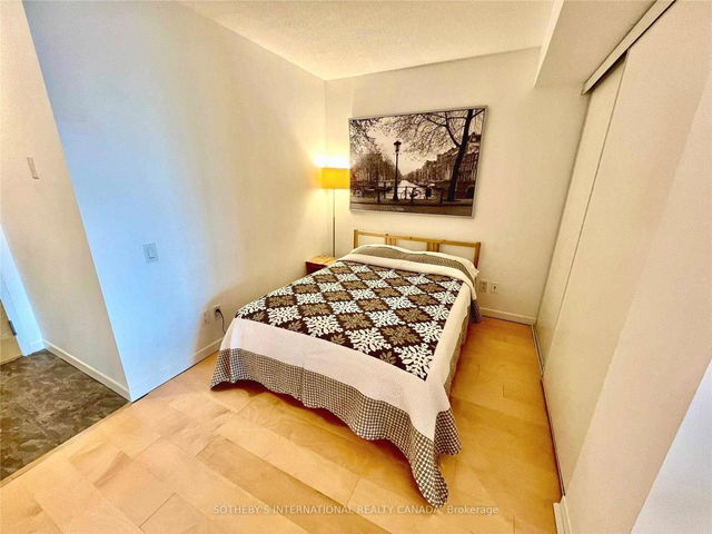403 - 1050 The Queensway N/A
