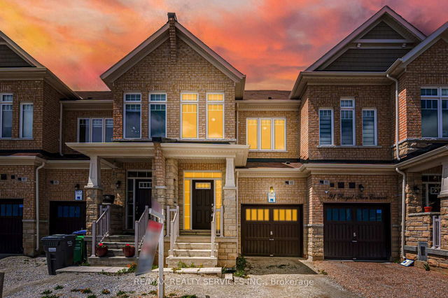 93 Royal Fern Crescent