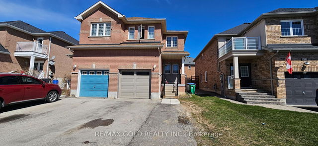 Upper - 431 Krotone Crescent
