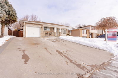 15 Castlemore Dr, Brampton - Brampton East image-0-1