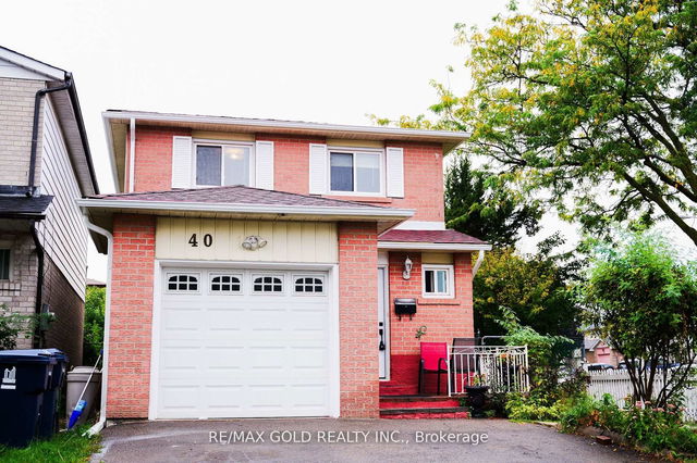 40 Glen Hollow Avenue