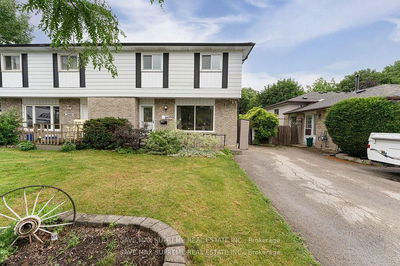 2458 Martin Crt, Burlington - Mountainside