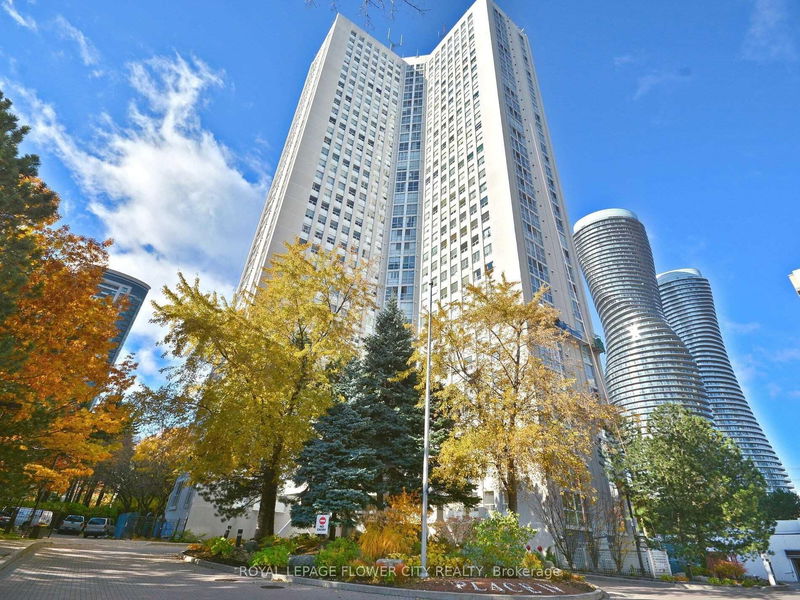 Unit 801 — 3650 Kaneff Cres, Mississauga - Mississauga Valleys image-0-0