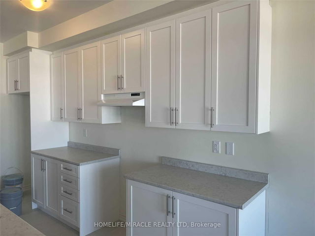 86 Donald Ficht Crescent