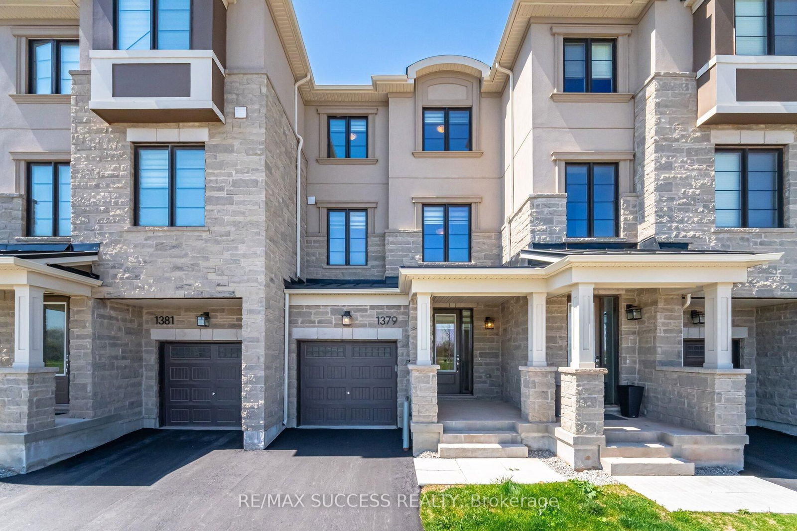 Townhouse for lease at 1379 Shevchenko Boulevard, Oakville, Northwest, L6M 4L8 - MLS: W12139848