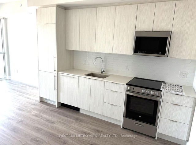 4602 - 430 Square One Drive