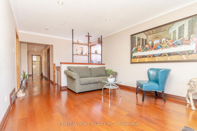 20 Bridgenorth Crescent