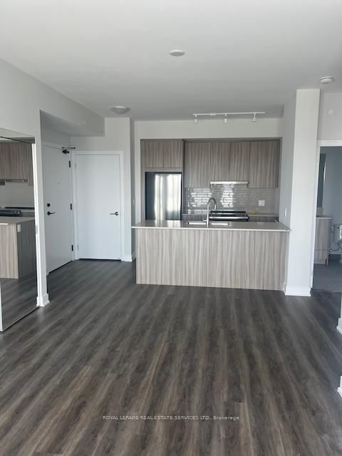 4410 - 430 Square One Drive