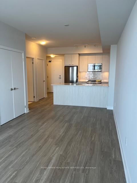 4510 - 430 Square One Drive