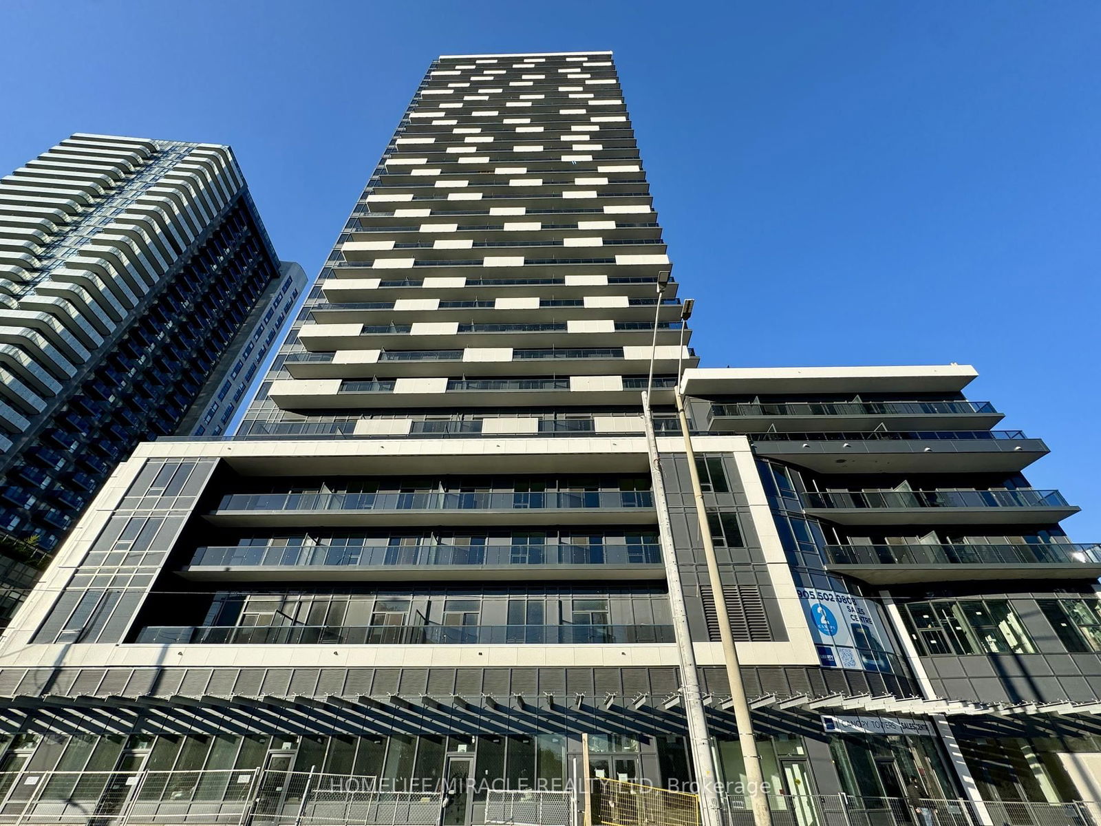 Condo for lease at 340-5105 Hurontario Street, Mississauga, Hurontario, L4Z 0C9 - MLS: W12140366