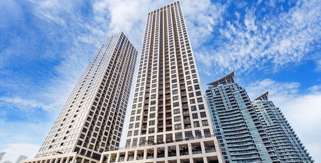 1102 - 30 Elm Drive