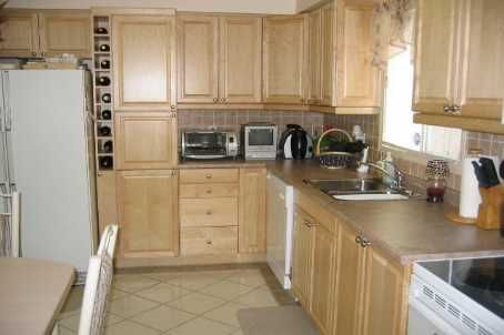 439 Bluesky Cres, Mississauga, L5R2R9 | Image 3