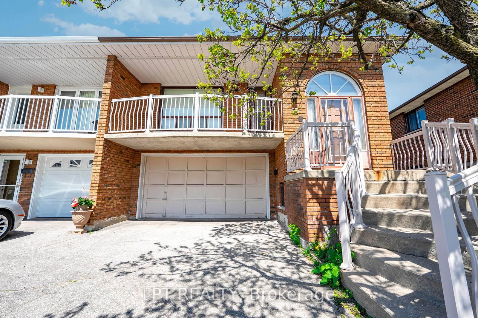 Semi-Detached House for sale at 71 Arthur Griffith Drive, Toronto, Glenfield-Jane Heights, M3L 2J9 - MLS: W12141060