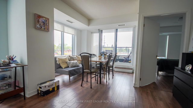 203 - 30 Samuel Wood Way