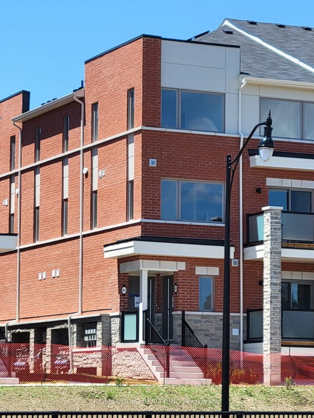 13 - 230 Lagerfeld Drive
