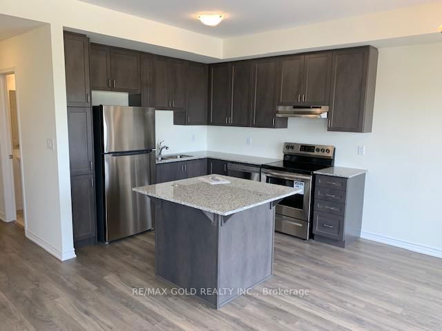 13 - 230 Lagerfeld Drive