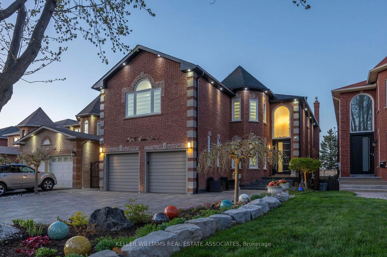 Detached House for sale at 2595 Comet Court, Mississauga, Sheridan, L5K 2R4 - MLS: W12141199