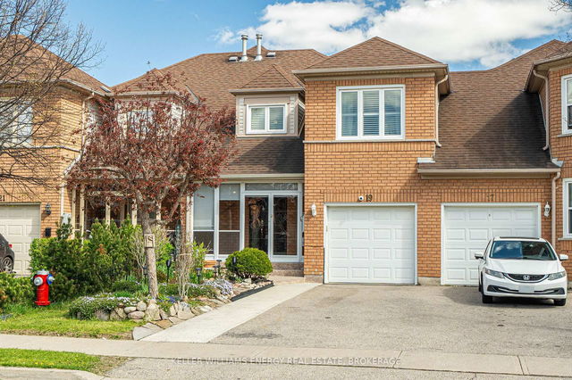 19 Woodstream Avenue