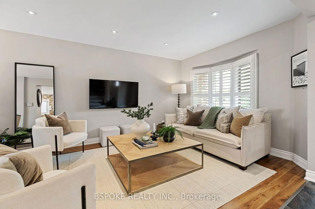 3141 Sandcliffe Court