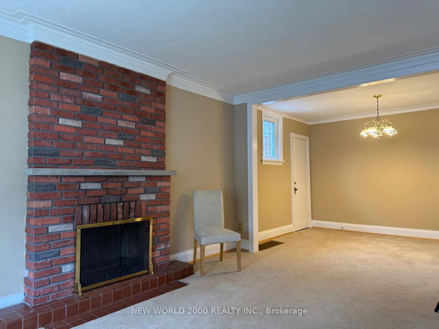 12 Monkton Avenue