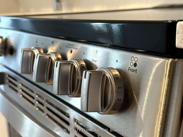 1002 - 430 Square One Drive