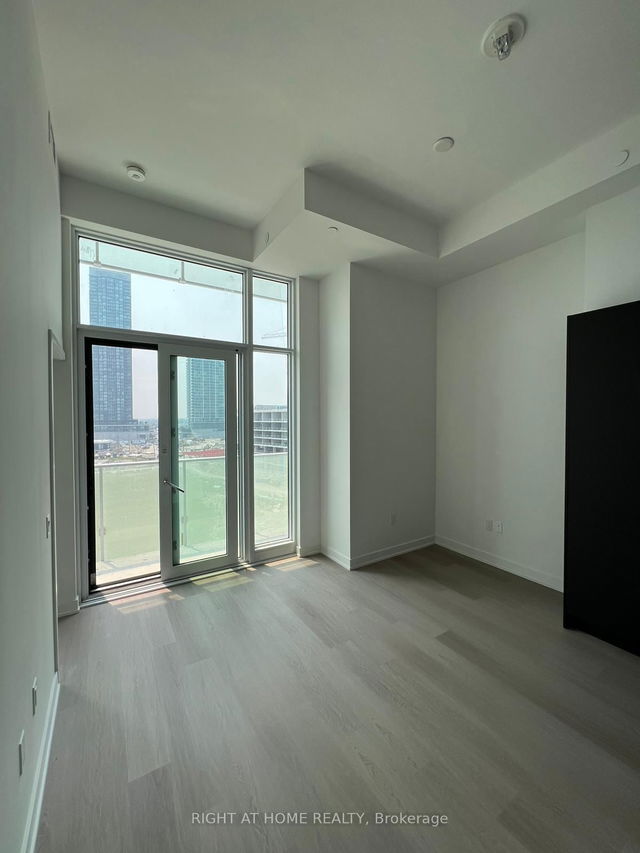 625 - 3883 QUARTZ Road