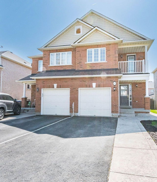 93 River Rock Crescent