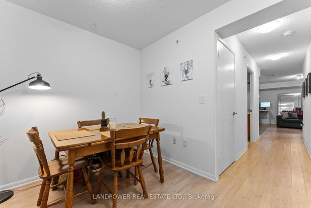 724 - 830 Lawrence Avenue